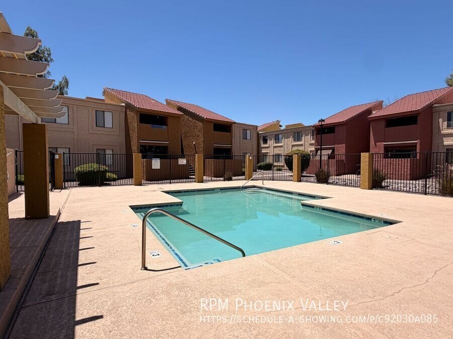 1x1 In Tempe w/ *MOVE IN SPECIAL* 1/2 OFF YOUR FIRST FULL MONTH OF RENT property image