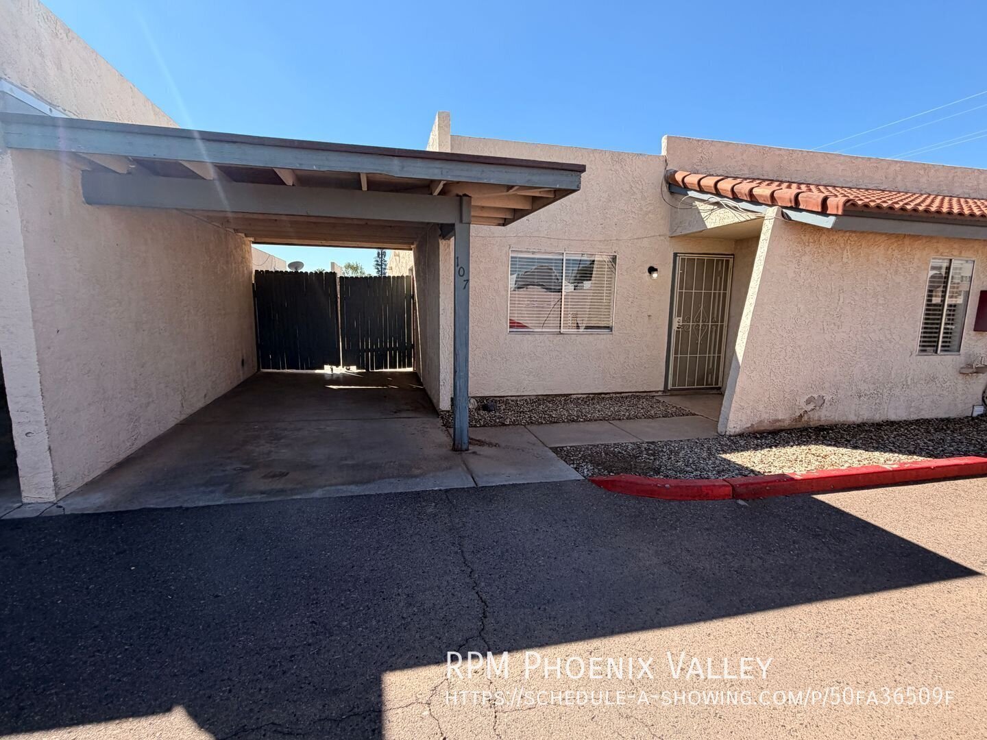 Updated Single Story 2x2 Glendale Unit With No Carpet property image
