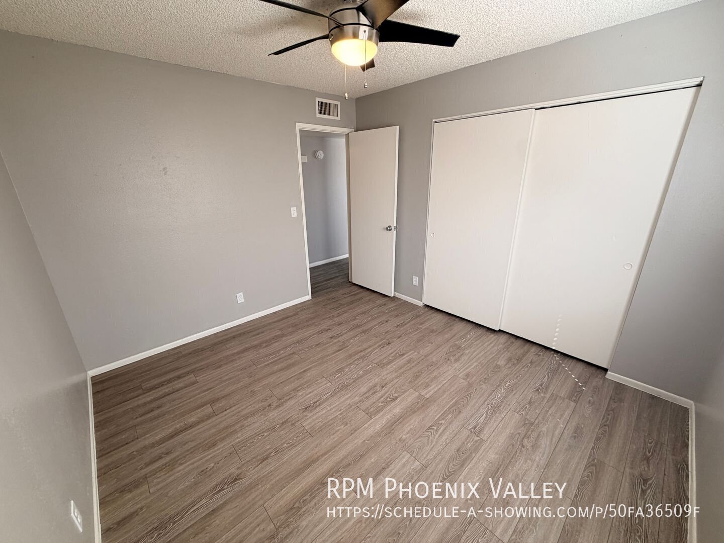 Updated Single Story 2x2 Glendale Unit With No Carpet property image