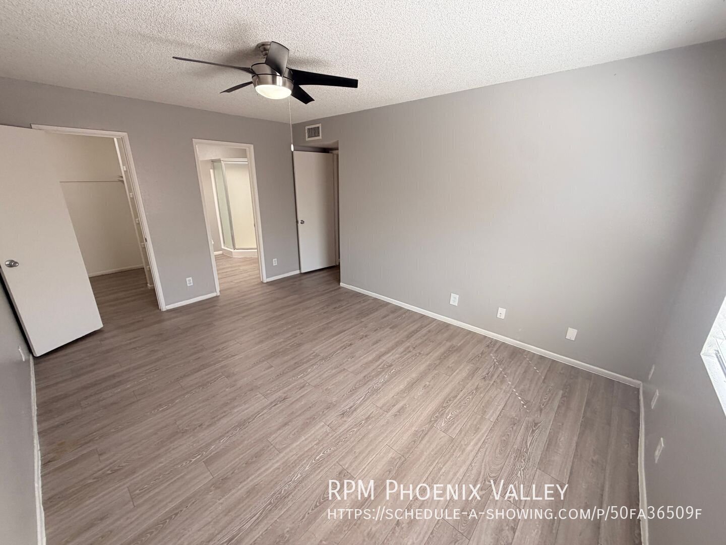 Updated Single Story 2x2 Glendale Unit With No Carpet property image