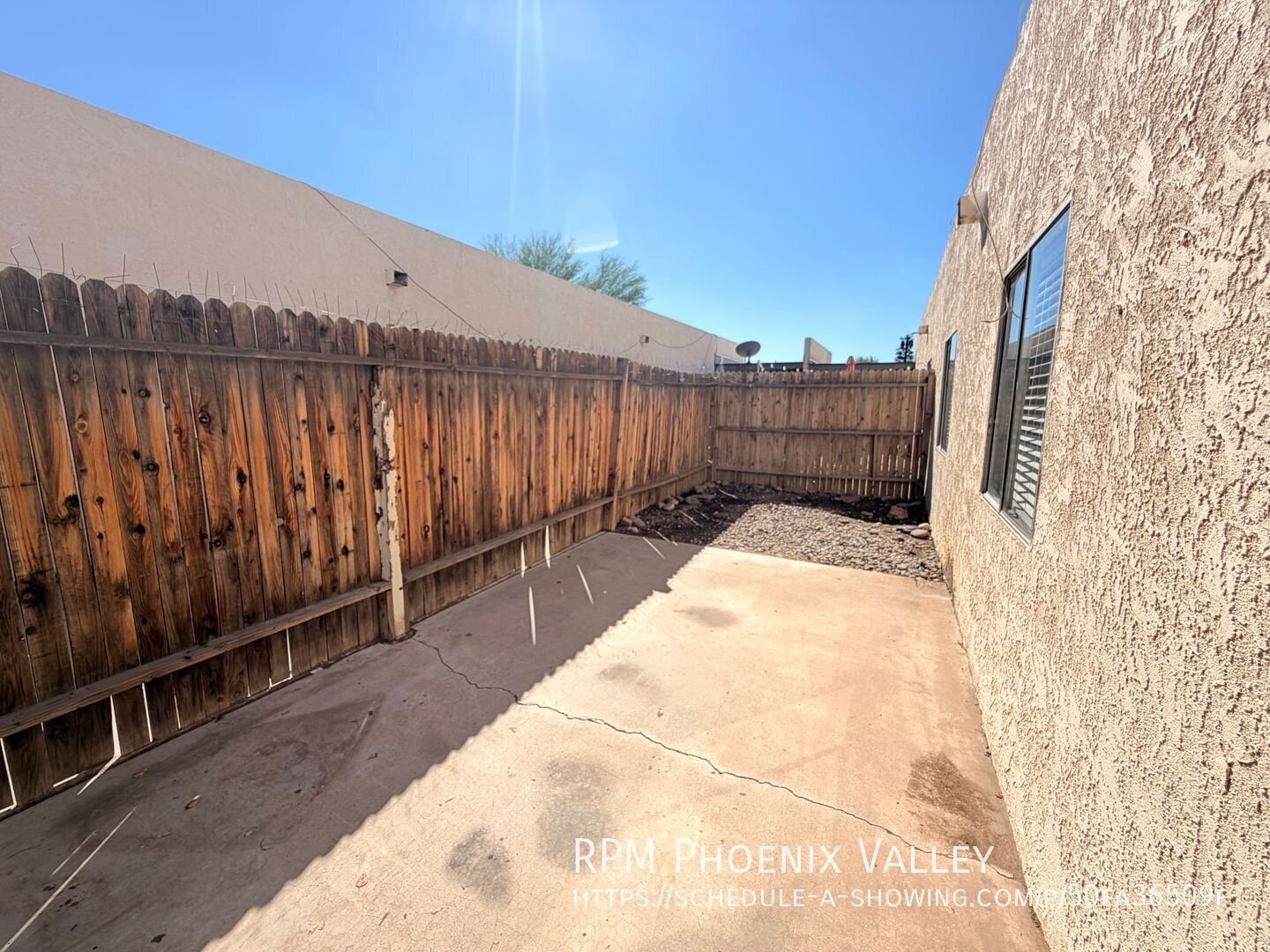 Updated Single Story 2x2 Glendale Unit With No Carpet property image