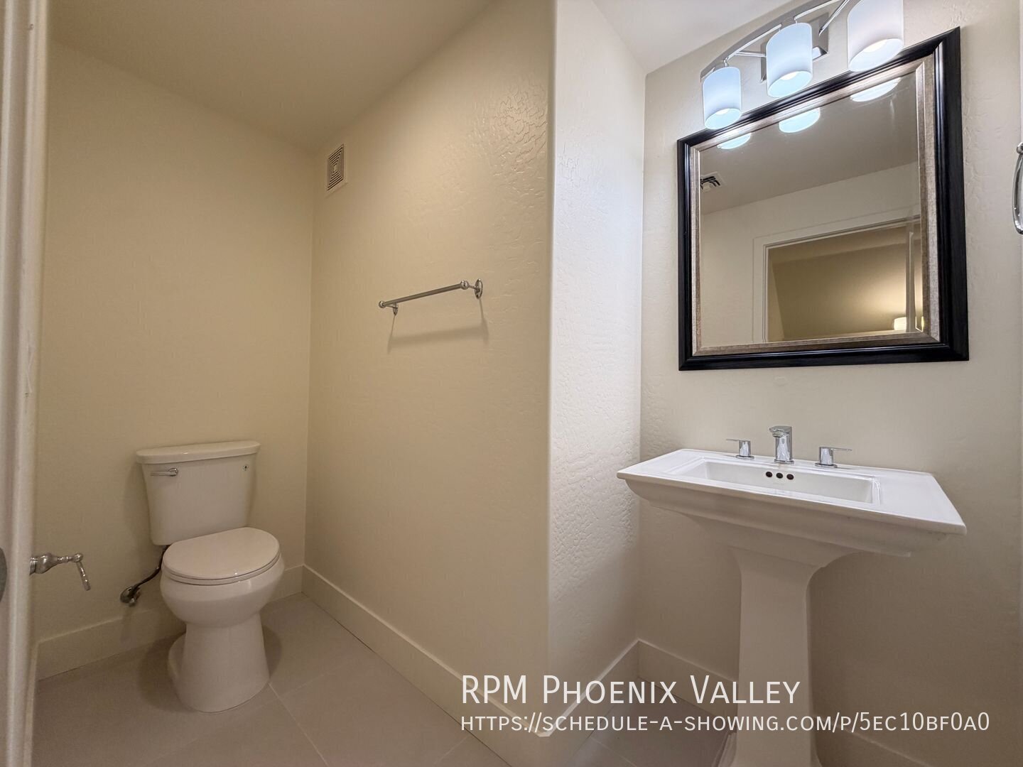North Scottsdale/Phoenix **Gated** 2 bed/2.5 TownHome Available! property image